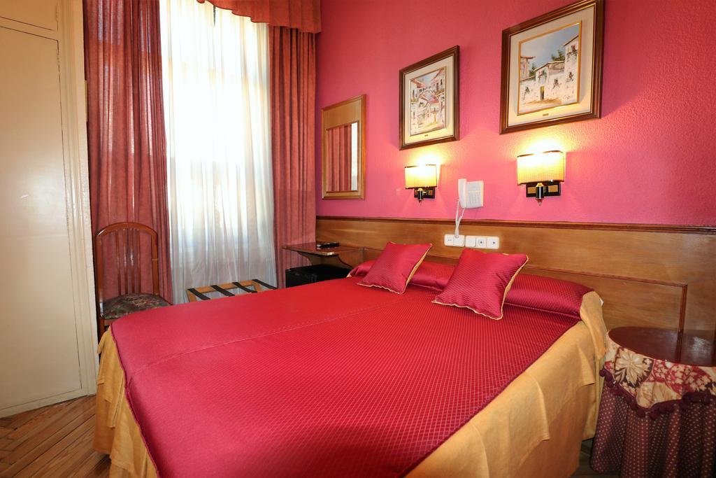 Hostal Hispano - Argentino Gran Via Madrid Exterior foto